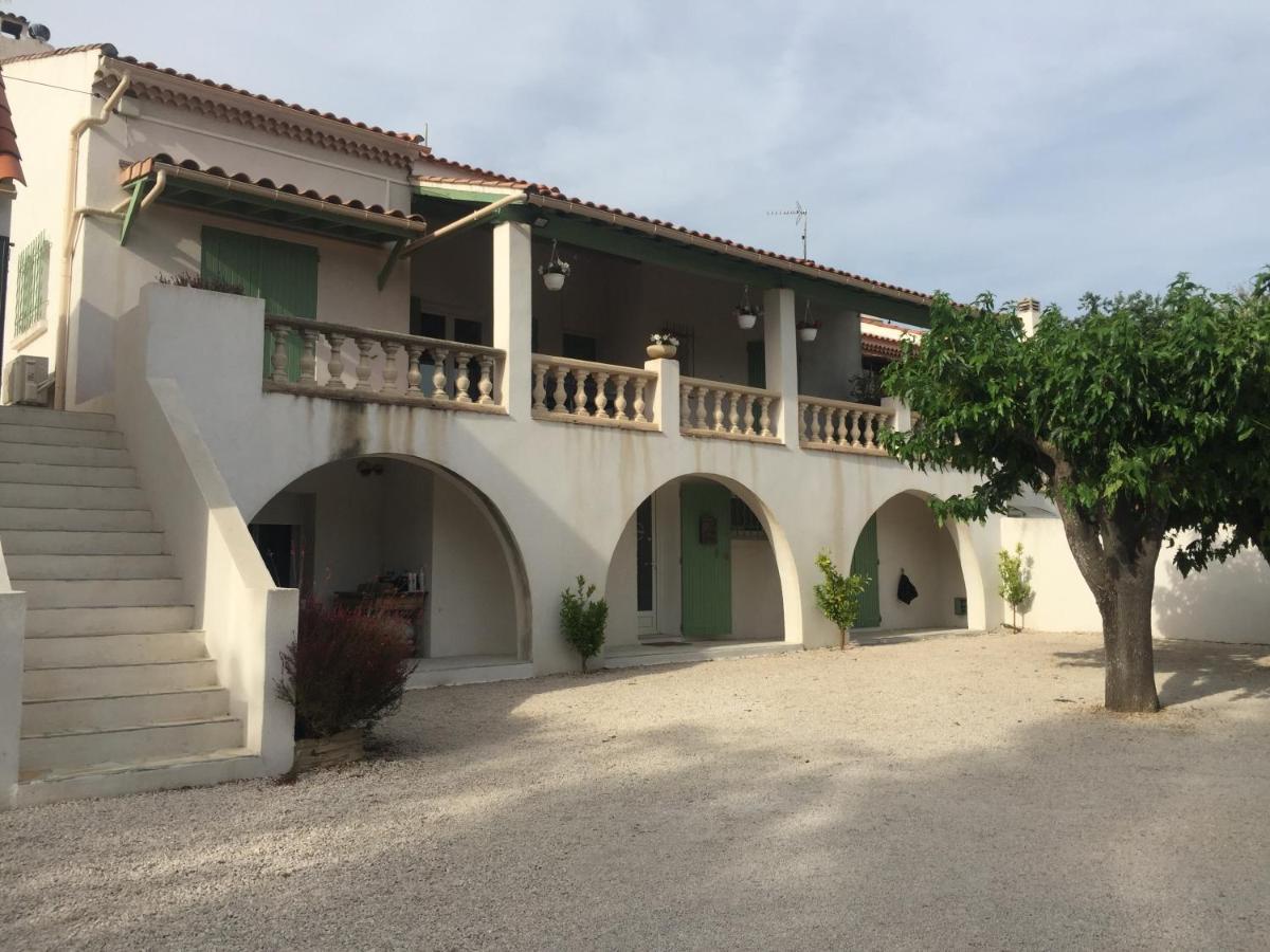 Sur Les Pas De Pagnol Acomodação com café da manhã Aubagne Exterior foto