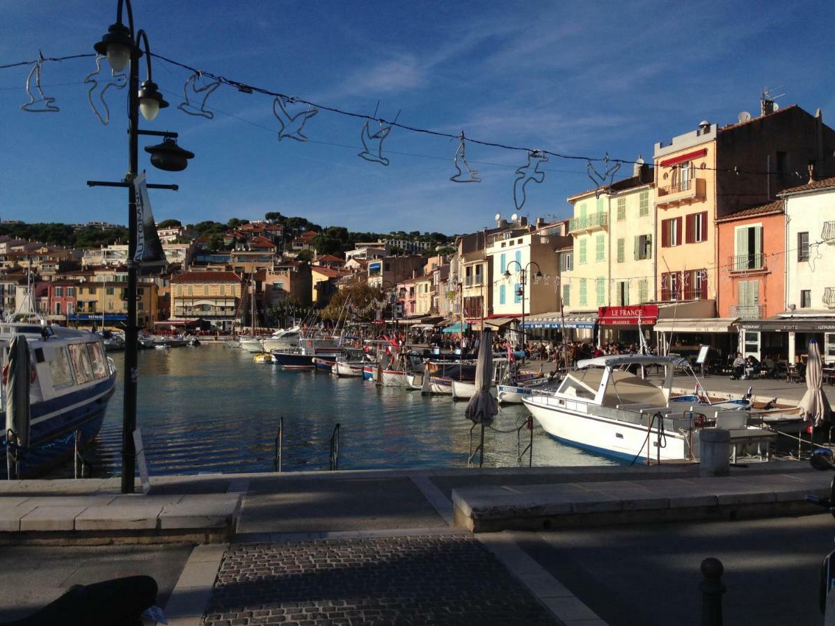 Sur Les Pas De Pagnol Acomodação com café da manhã Aubagne Exterior foto